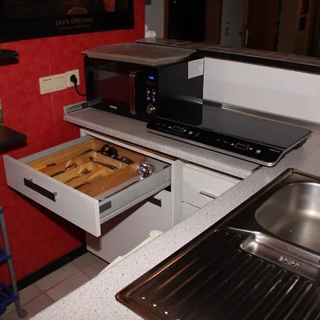 Wohnen In Einer Privatstrasse *