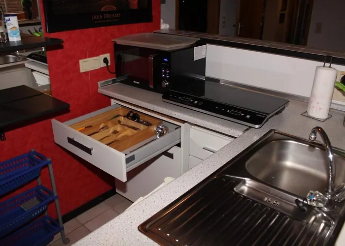 Wohnen In Einer Privatstrasse *